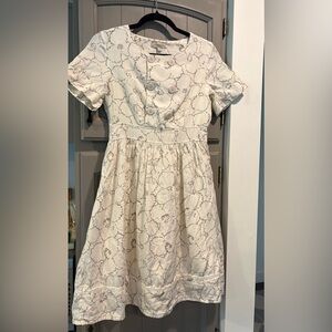 Burberry Silk/Cotton blend dress, Size Small, perfectly feminine, lightweight